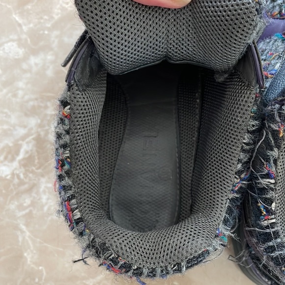 Chanel tweed sneaker - Picture 5 of 6